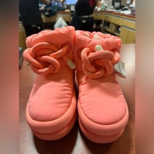 Pink Uggs